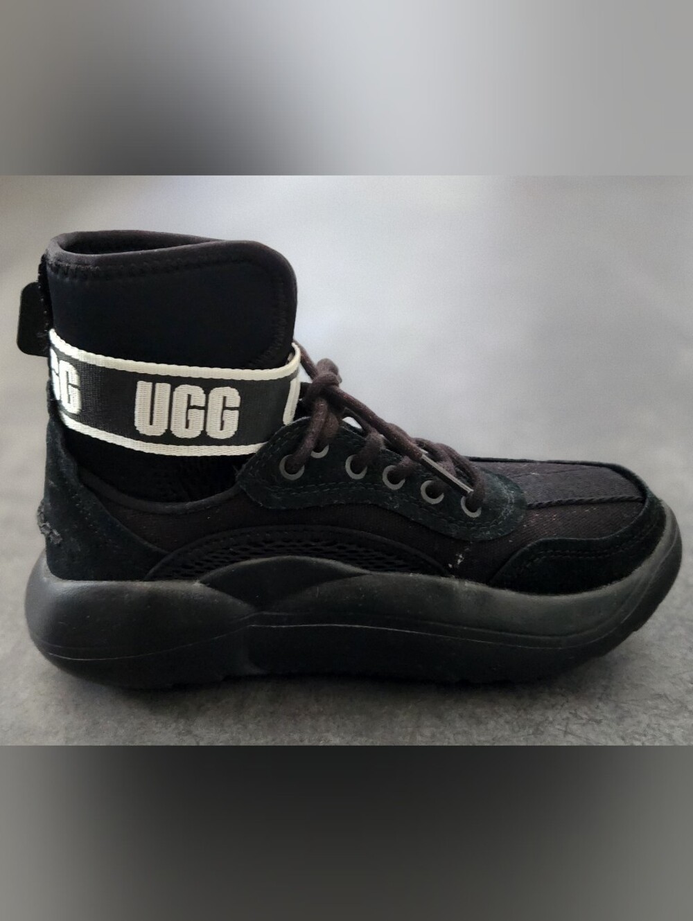 UGG Women's LA Cloud Hi With Ankle Straps High-Top Platform Sneakers